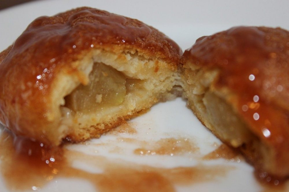 Apple Crescent Roll Dessert
 Country Apple Dumplings super easy apple dessert