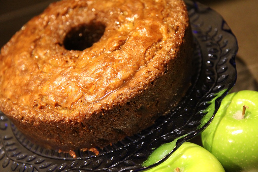 Apple Dapple Cake
 Southern Plate’s Apple Dapple Cake Recipe MomStart