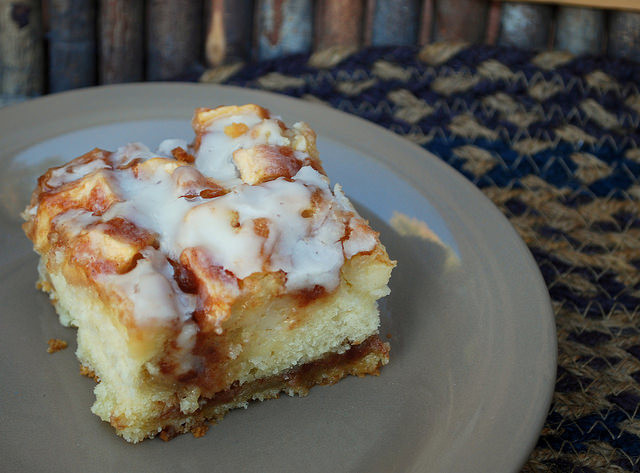 Apple Fritter Cake
 The Cutting Edge of Ordinary Apple Fritter Cake