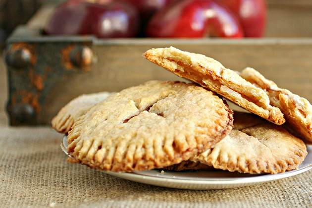 Apple Pie Cookies
 Looks Delicious Apple Pie Cookies