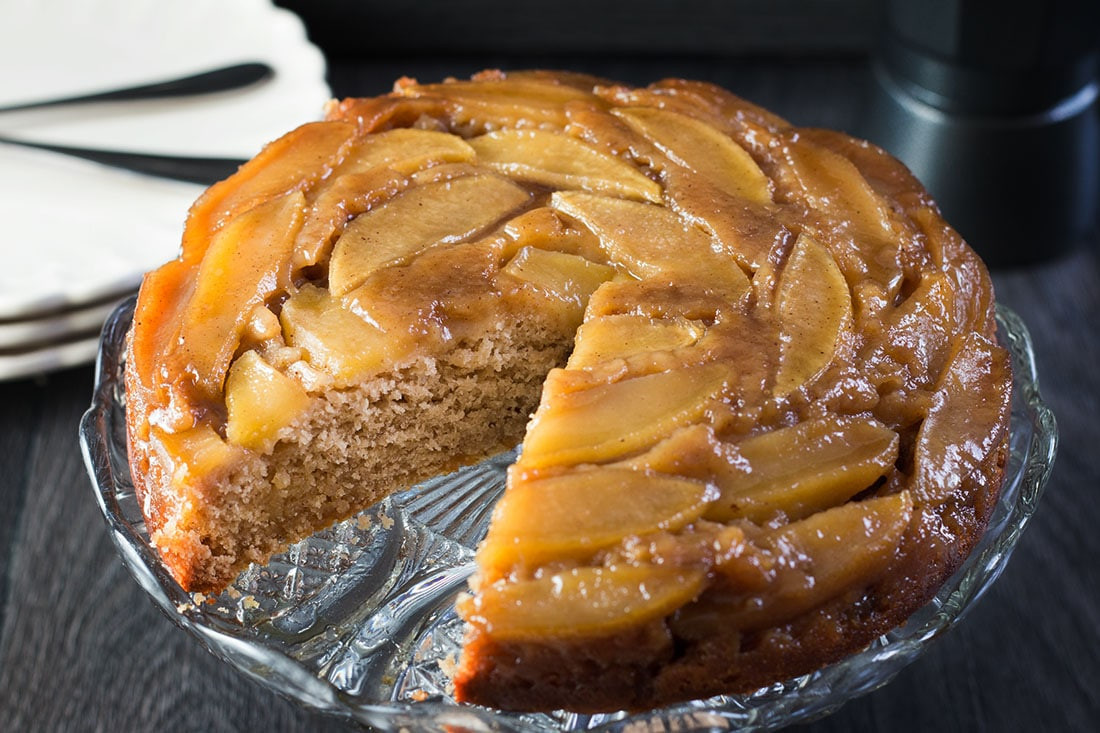 Apple Upside Down Cake
 Apple Cinnamon Upside Down Cake The perfect dessert