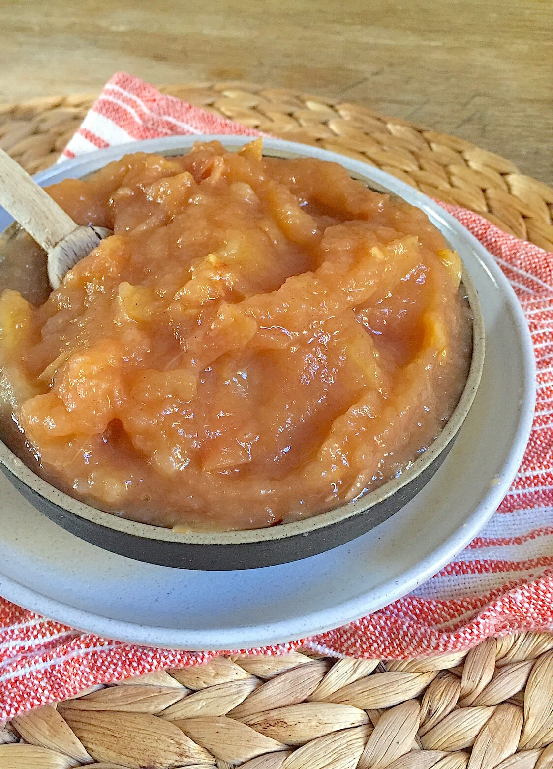Applesauce Instant Pot
 Instant Pot Applesauce Spiced with Cinnamon and Ginger