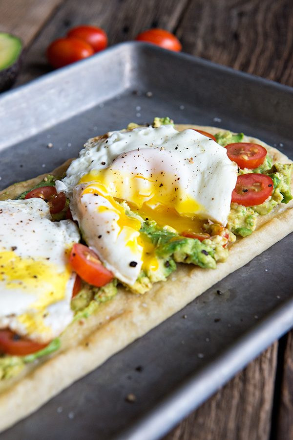 Avocado Breakfast Recipes
 Egg and California Avocado Breakfast Flatbread Recipe