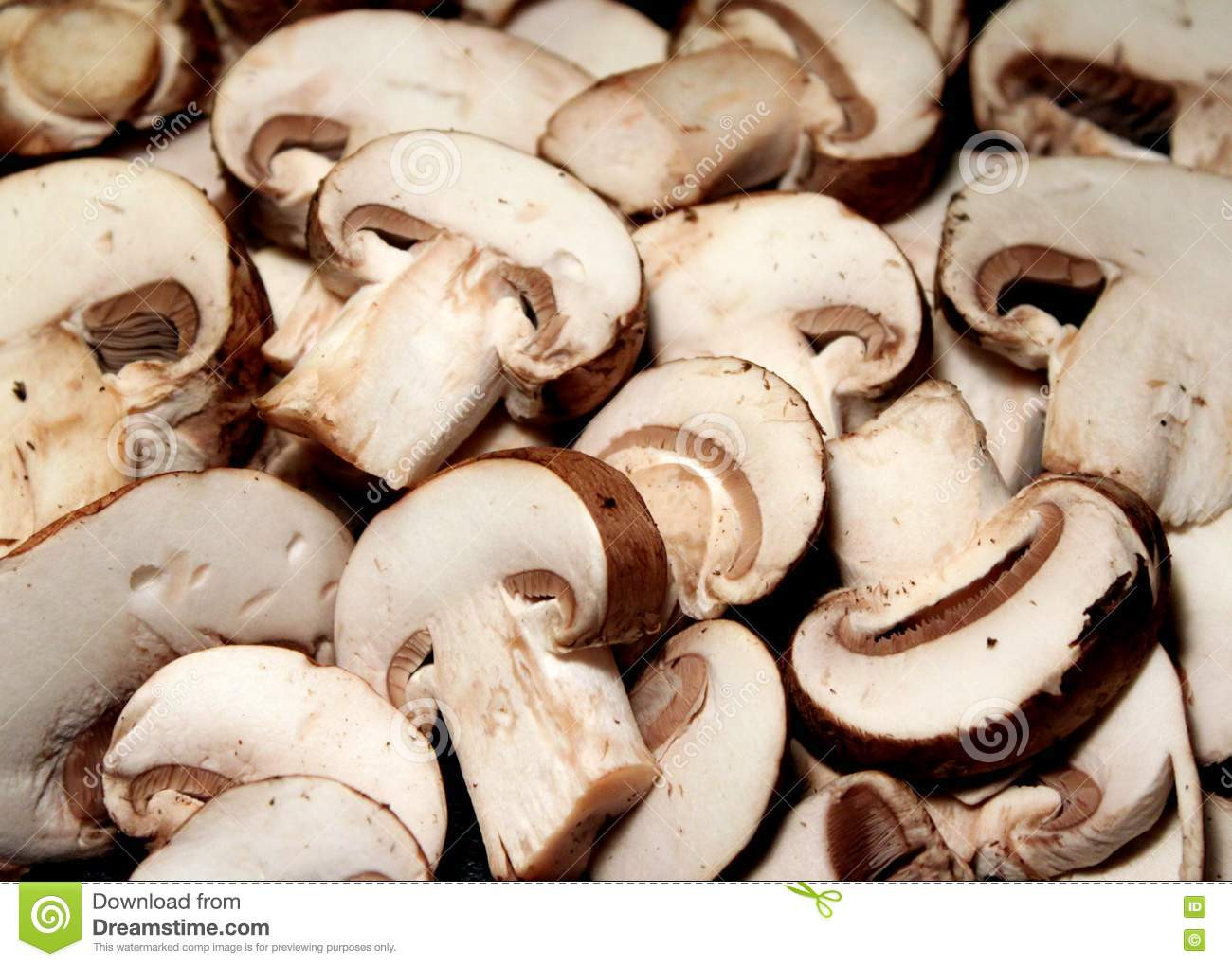 Baby Bella Mushrooms
 Baby Bella Mushrooms Royalty Free Stock graphy