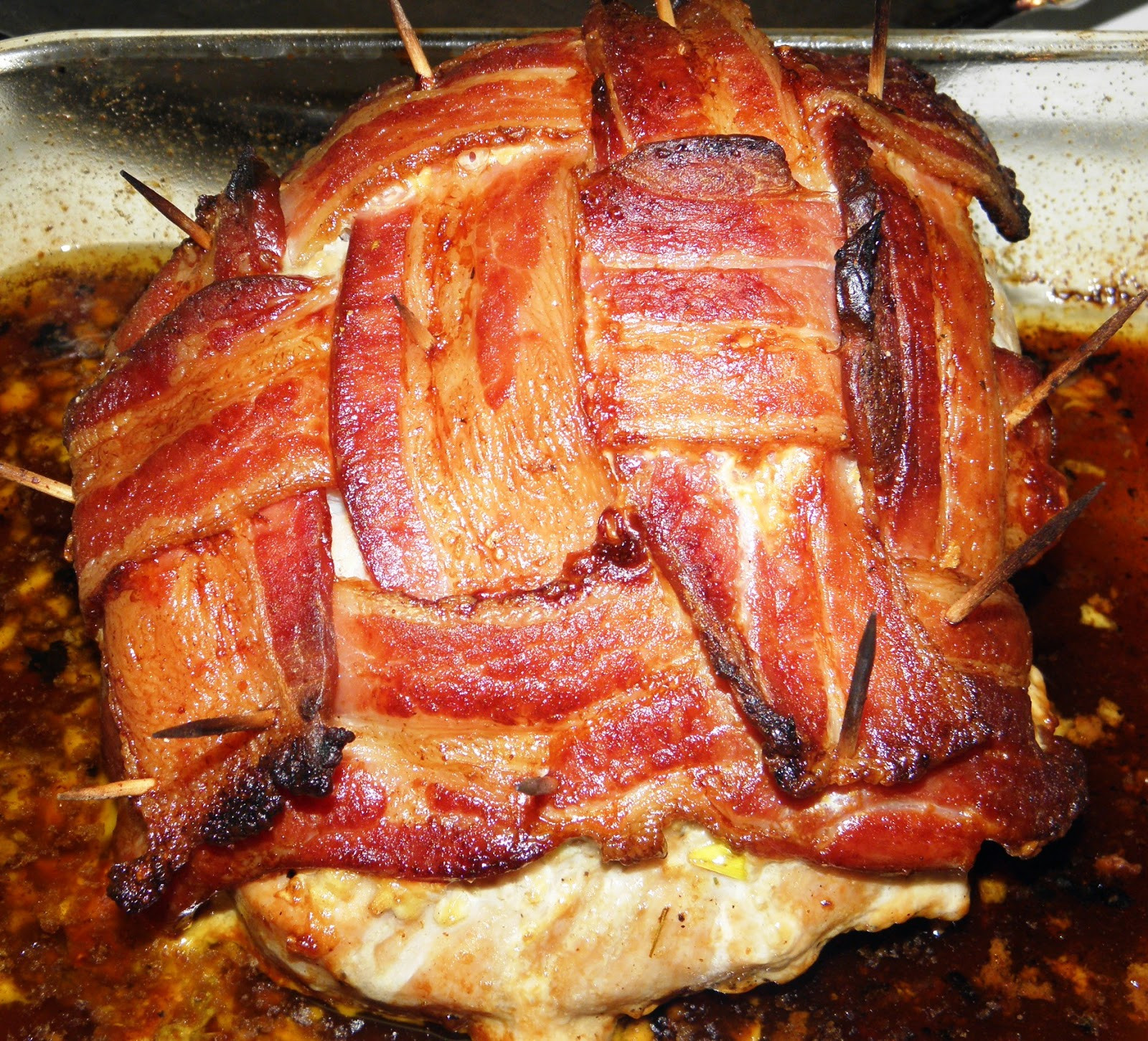 Bacon Wrapped Pork Loin Roast
 Bacon wrapped pork loin roast