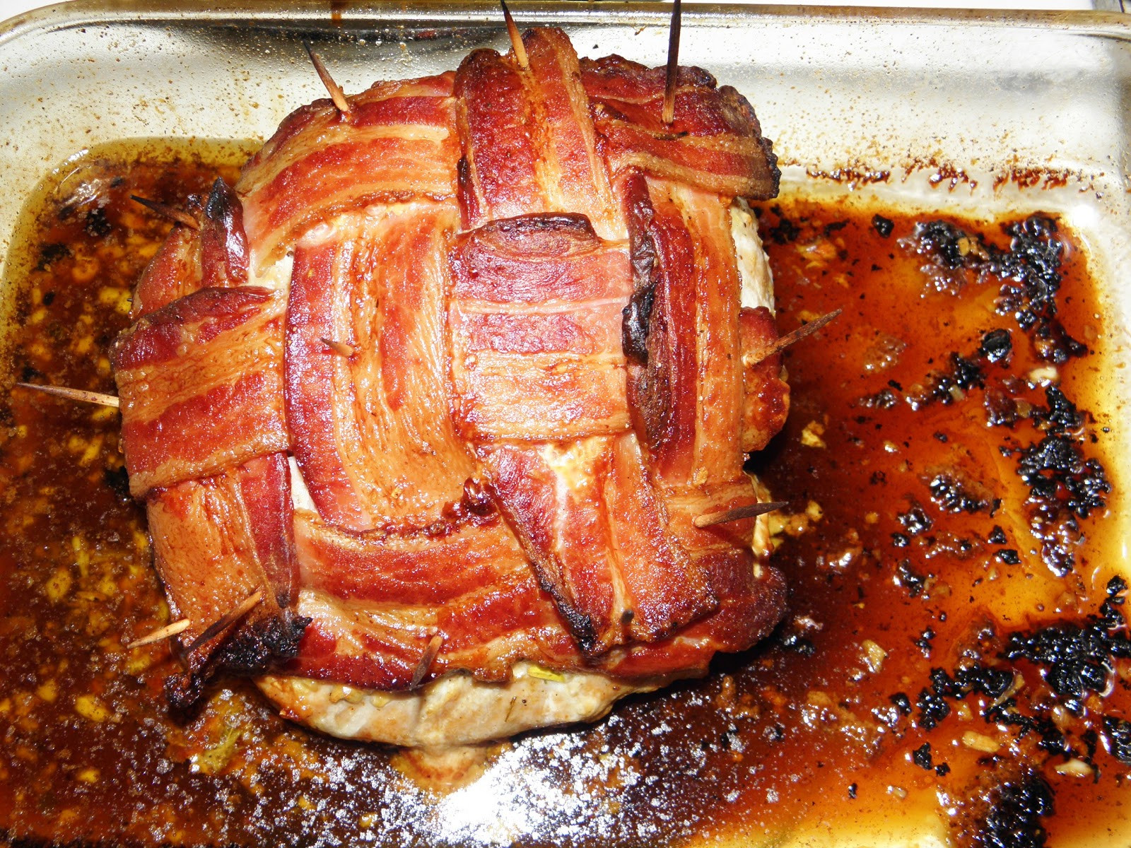 Bacon Wrapped Pork Loin Roast
 Bacon wrapped pork loin roast