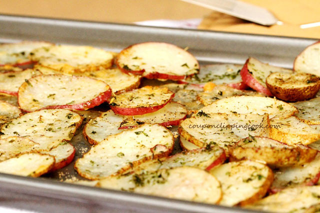 Bake A Potato In The Oven
 sliced potatoes in oven
