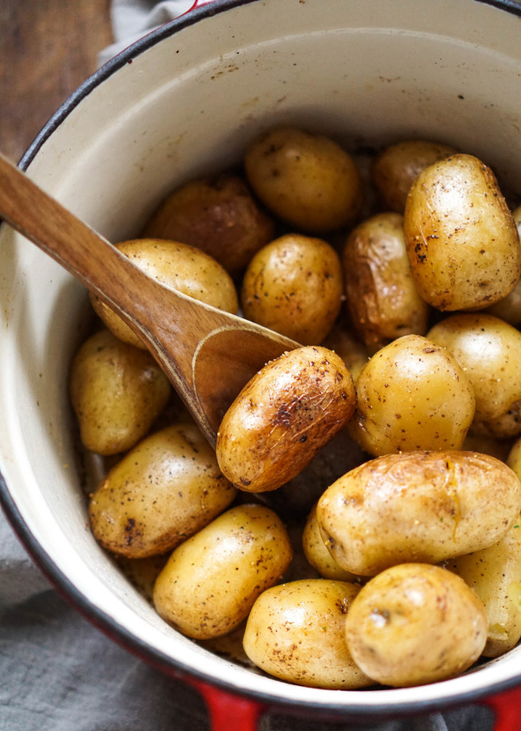 Bake Potato Oven
 dutch oven baked potatoes