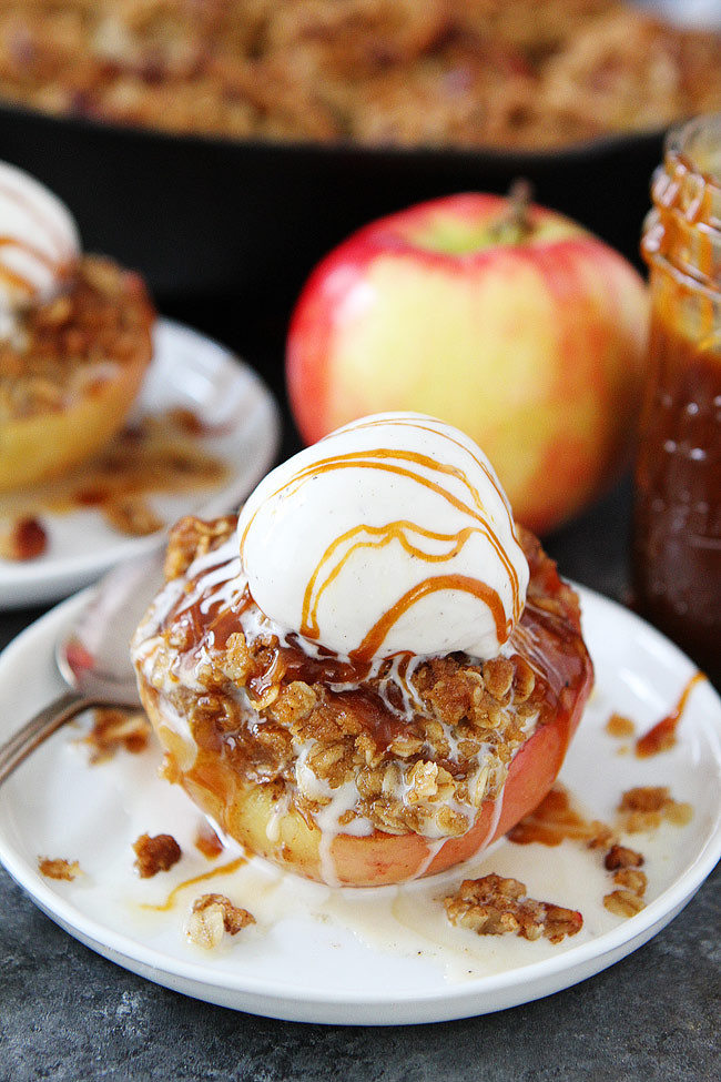 Baked Apples Dessert Recipe
 Cinnamon Streusel Baked Apples