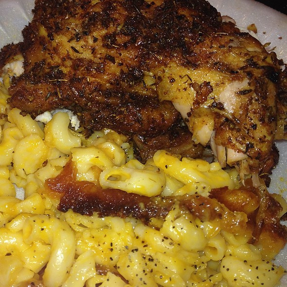 Baked Chicken Mac And Cheese
 Norwalk Hospital Cafeteria Baked Chicken with Macaroni