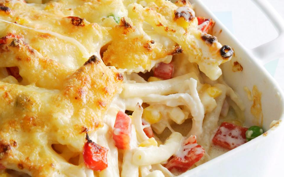 Baked Chicken Mac And Cheese
 Baked chicken macaroni cheese recipe