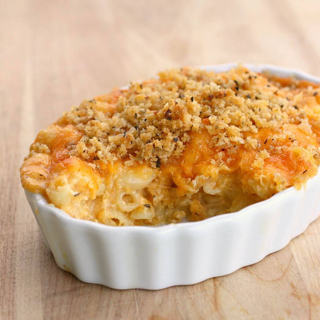 Baked Mac And Cheese Recipes With Bread Crumbs
 Baked Macaroni and Cheese The Girl Who Ate Everything