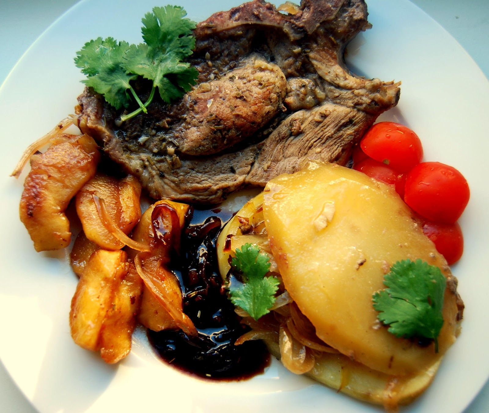 Baked Pork Chops With Apples
 Motley Chew Baked Pork Chops with Cinnamon Apples