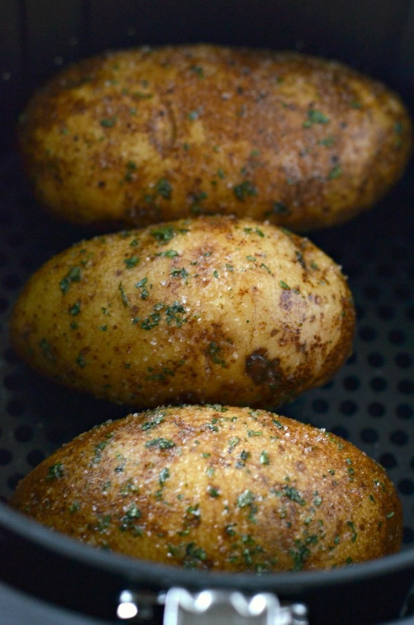 Baked Potato In Air Fryer
 How to Make a Baked Potato Baked Garlic Parsley Potatoes