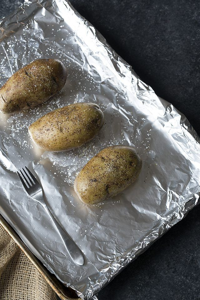 Baked Potato In Oven Wrapped In Foil
 How to Make Baked Potatoes in the Oven Wrapped in Foil