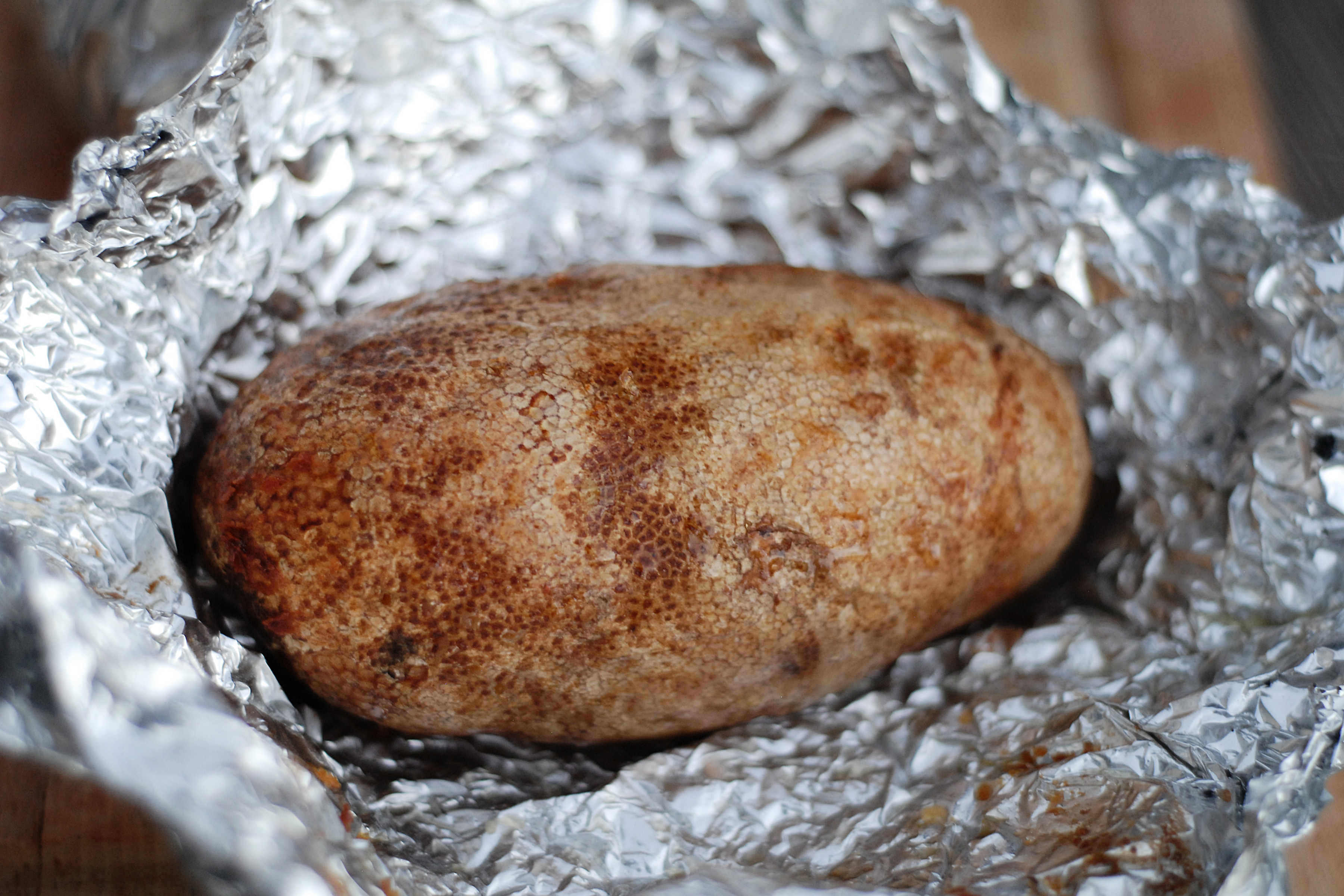 Baked Potato In Oven Wrapped In Foil
 baked potato foil oven temp
