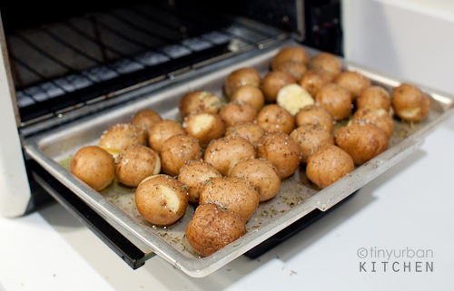 Baked Potato In Toaster Oven
 Toaster Oven Roasted Potatoes Tiny Urban Kitchen