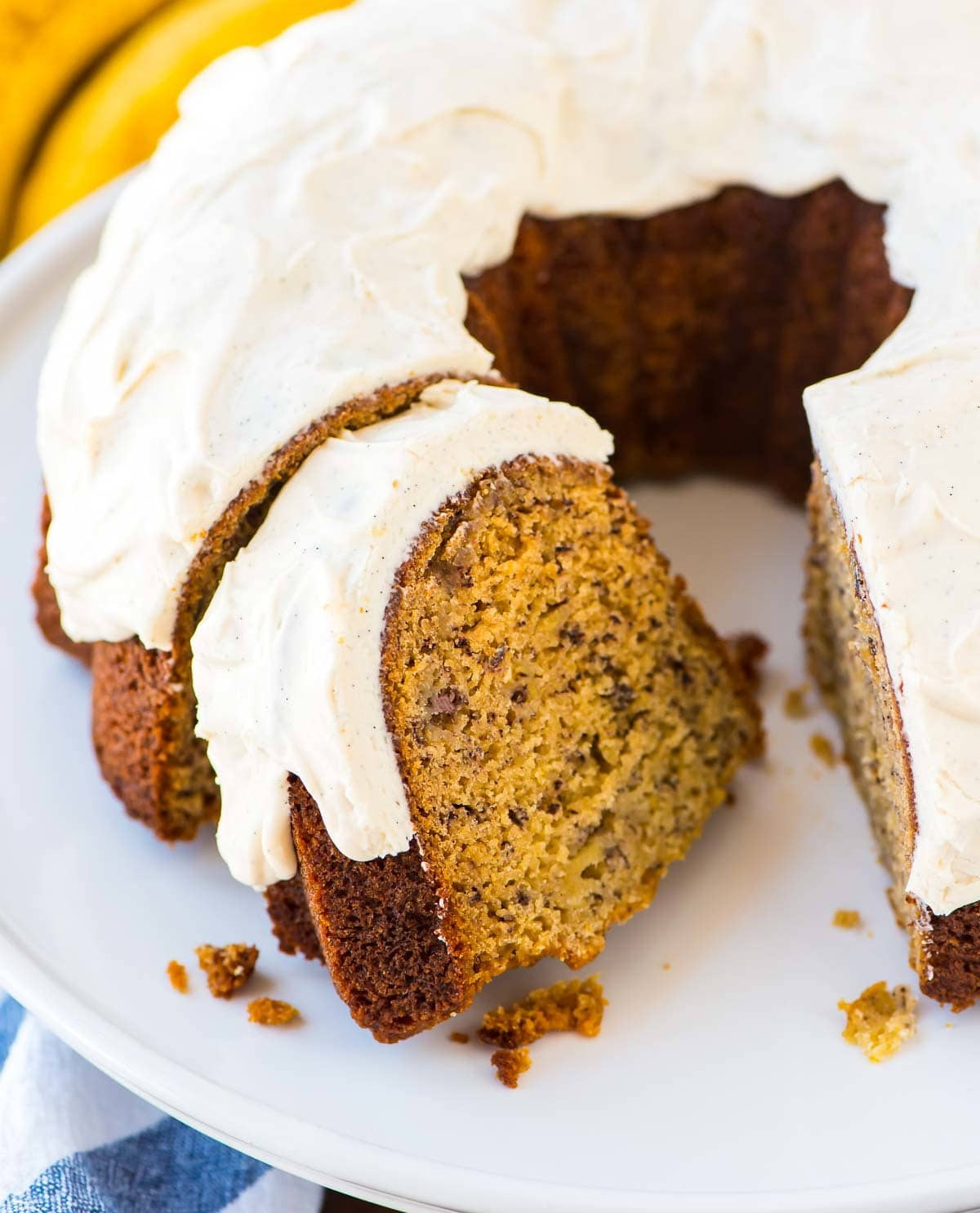 Banana Bundt Cake
 BEST Banana Bundt Cake with Vanilla Cream Cheese Frosting