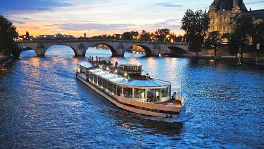Bateaux Parisiens Seine River Dinner Cruise
 Dinner Cruise Bateaux Parisiens by bus