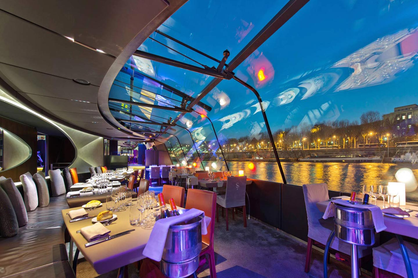 Bateaux Parisiens Seine River Dinner Cruise
 Seine River Cruise Bateaux Parisiens