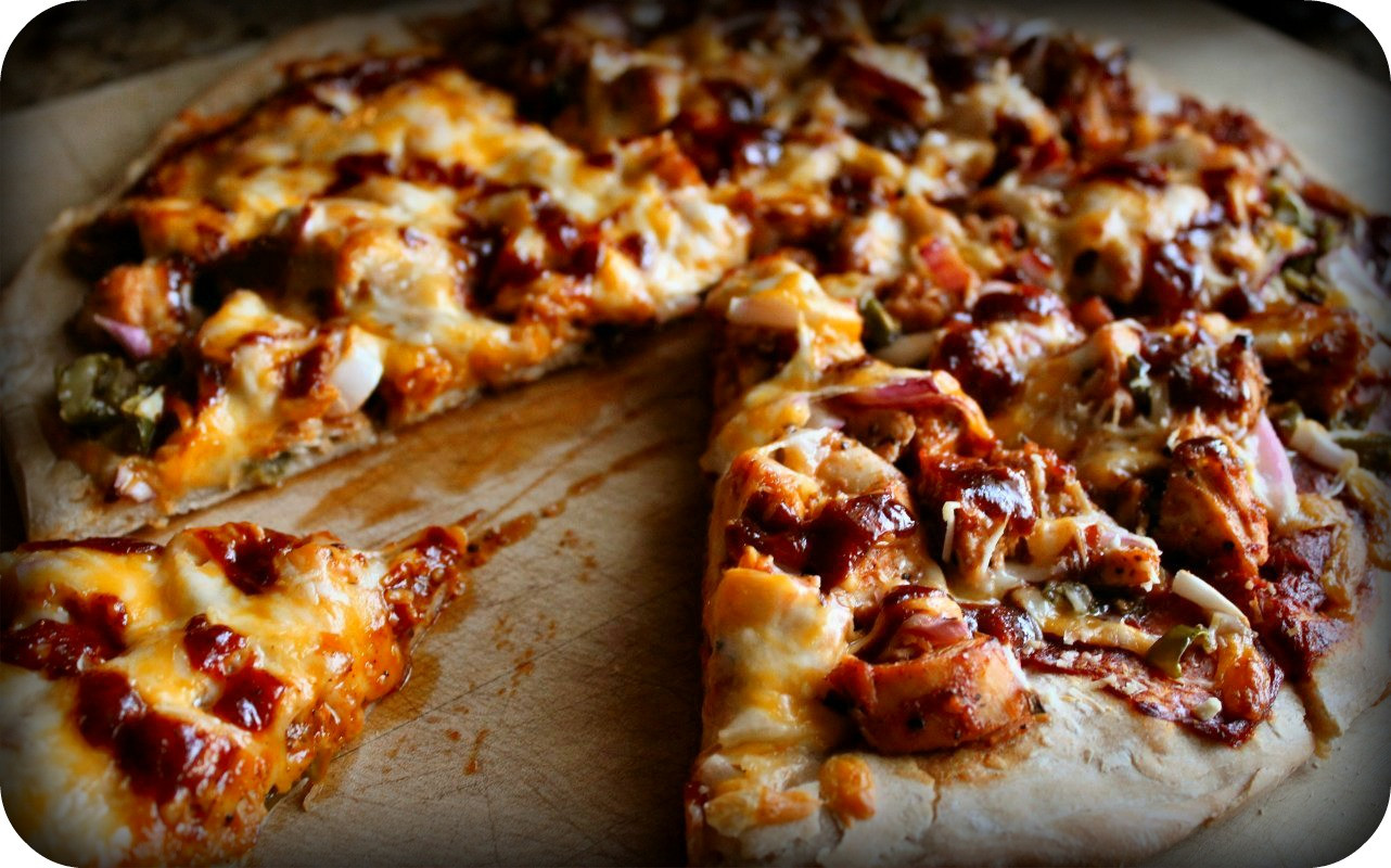 Bbq Chicken Pizza
 BBQ chicken pizza