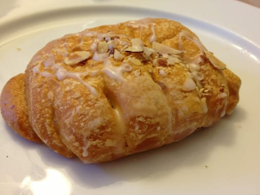 Bear Claw Dessert
 Bear Claw Pastry