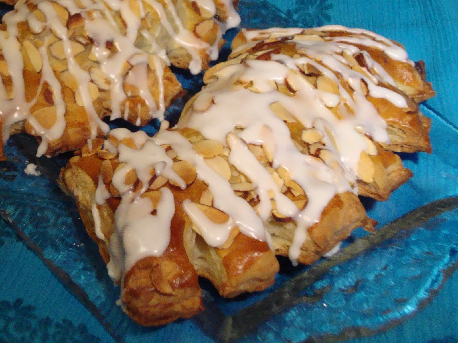 Bear Claw Dessert
 Food Floozie Bear Claws