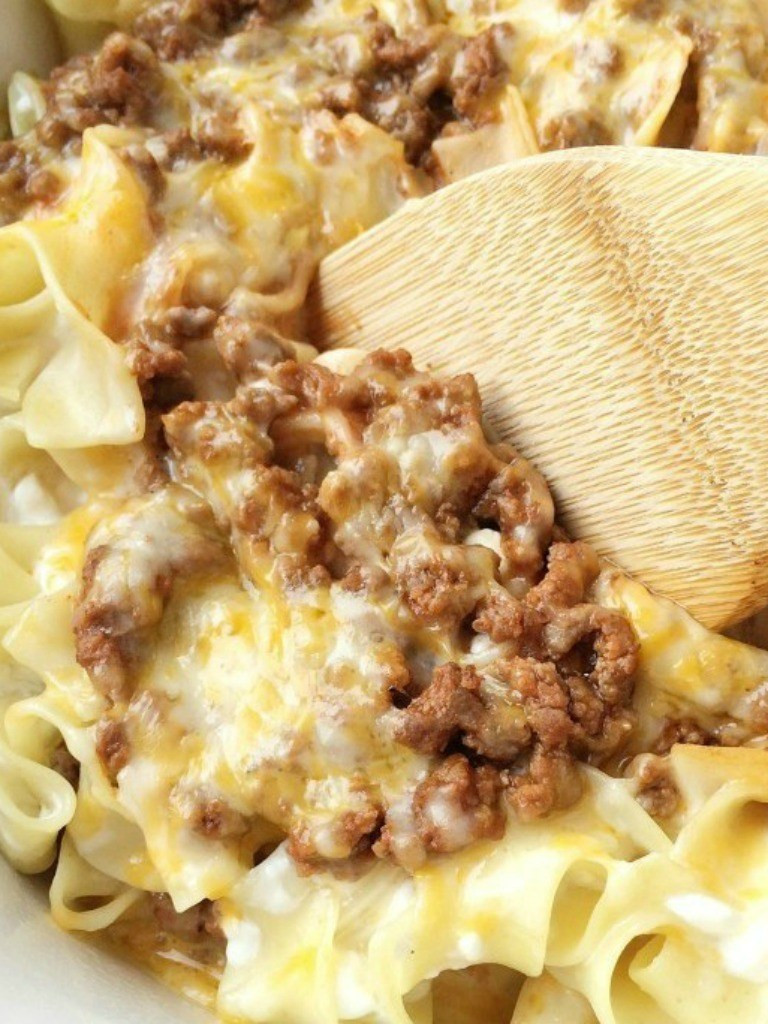 Beef Noodle Casserole
 creamy beef noodle bake To her as Family