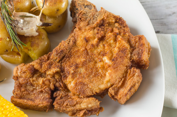 Best Fried Pork Chops
 My Dad Swears My Sister Makes The Best Pork Chops In The