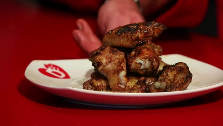 Best Way To Cook Chicken Wings
 Video The Best Ways to Cook Chicken Wings in a Deep Fryer