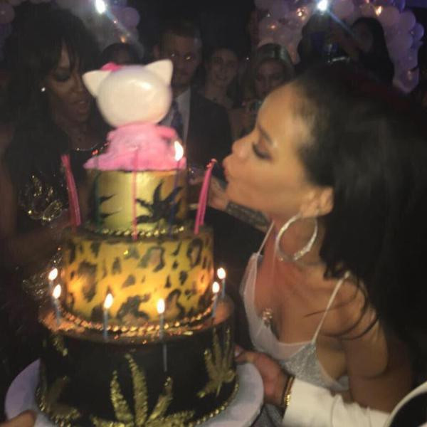 Birthday Cake Rihanna
 Roc Nation Throws Rihanna Surprise Birthday Party ‹ Team
