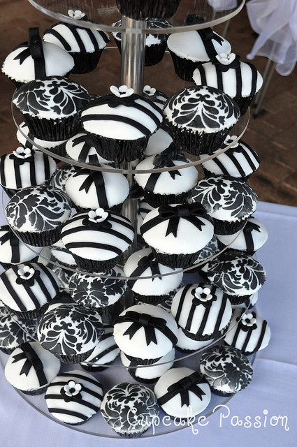 Black And White Cupcakes
 Black and white wedding cupcakes