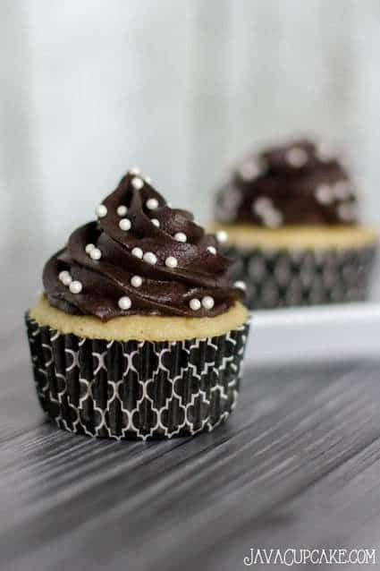 Black And White Cupcakes
 Black and White Cupcakes JavaCupcake