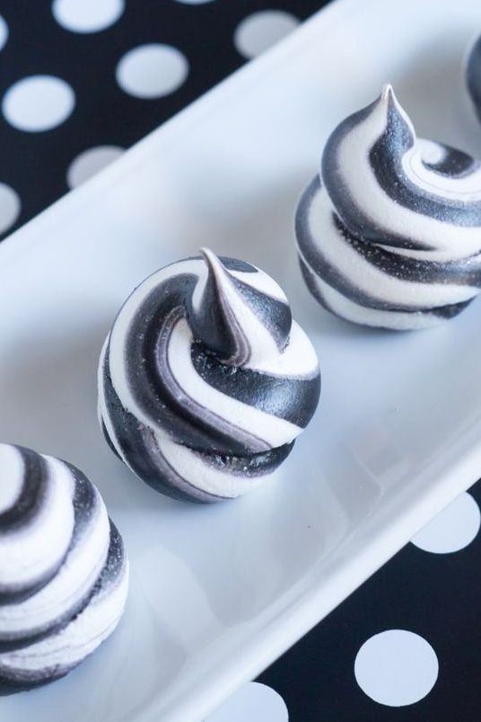 Black And White Desserts
 26 Timeless Black And White Party Ideas Shelterness