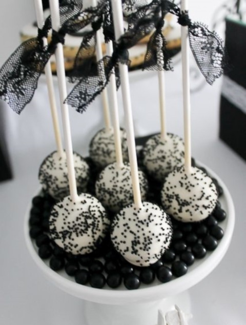 Black And White Desserts
 56 Elegant Black And White Wedding Dessert Tables