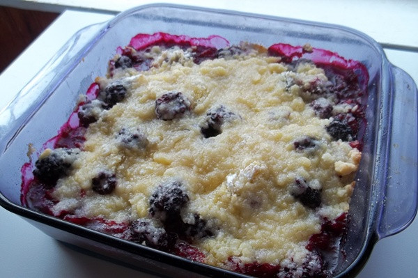 Blackberry Cobbler With Cake Mix
 Thanksgiving Desserts with Country Crock Blackberry