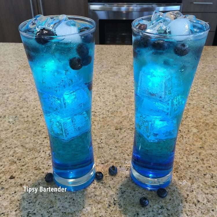 Blue Vodka Drinks
 1oz Blueberry Vodka 1 2 oz Blue Curacao 1 2 oz Black