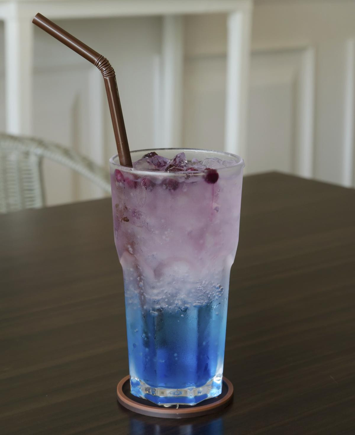 Blue Vodka Drinks
 9 Best Mouth watering Mixed Drinks With Blue Curacao and Vodka