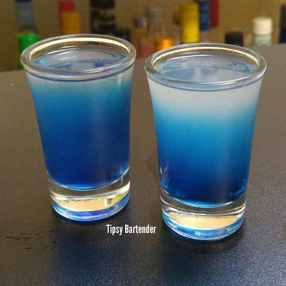 Blue Vodka Drinks
 y Blue Eyes Cocktail Recipe 。 1 oz Blue Raspberry