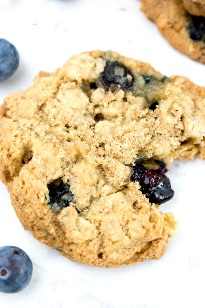 Blueberry Oatmeal Cookies
 Fresh Blueberry Oatmeal Cookies