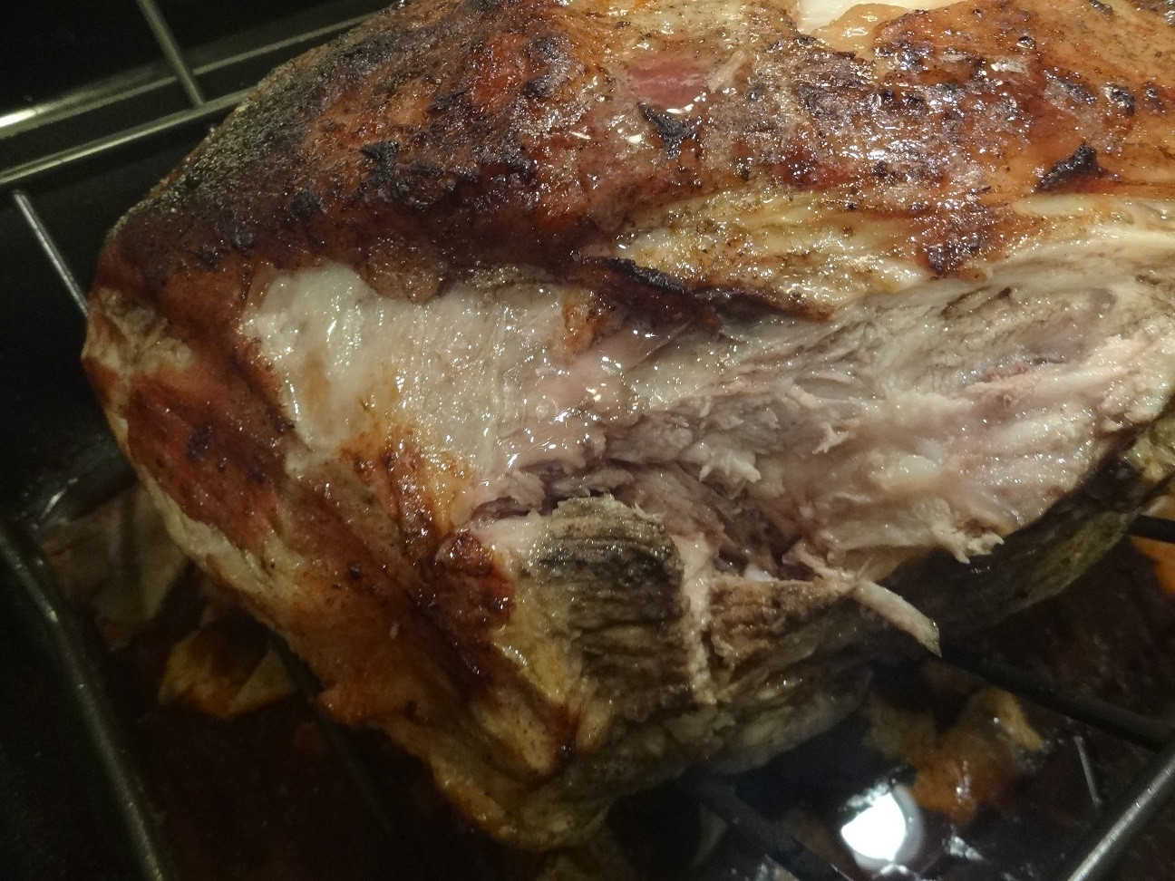 Bone-In Pork Shoulder Roast Recipe Oven
 Neck bone roaster oven recipes neck bone roaster oven recipe