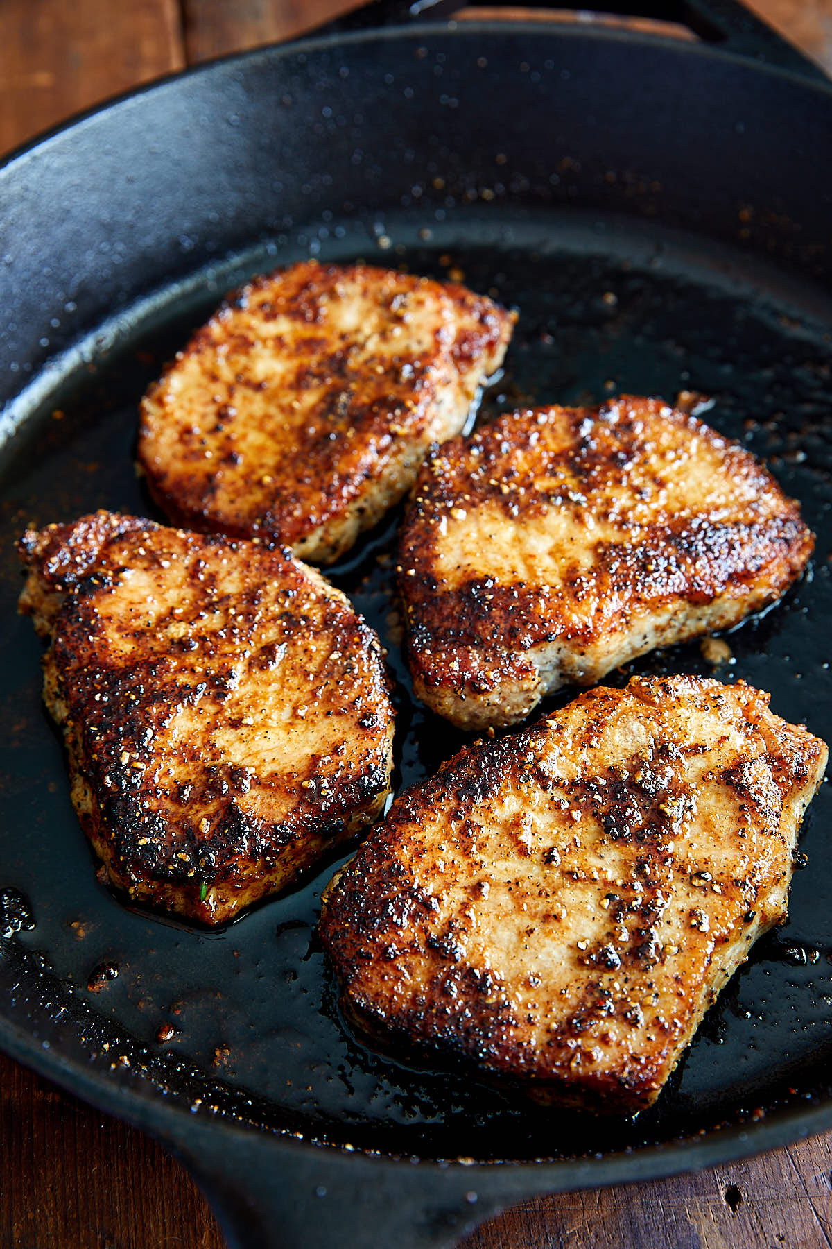 Boneless Pork Chops
 10 Minute Pan Fried Boneless Pork Chops i FOOD Blogger