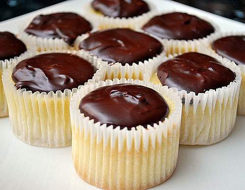 Boston Cream Pie Cupcakes
 What s Cookin Chicago Boston Cream Pie Cupcakes