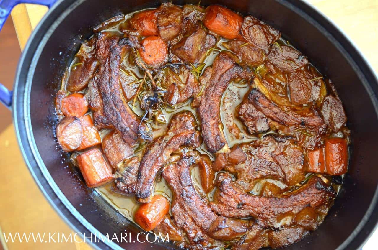 Braised Pork Ribs
 Apply Soy Sauce Braised Pork Ribs