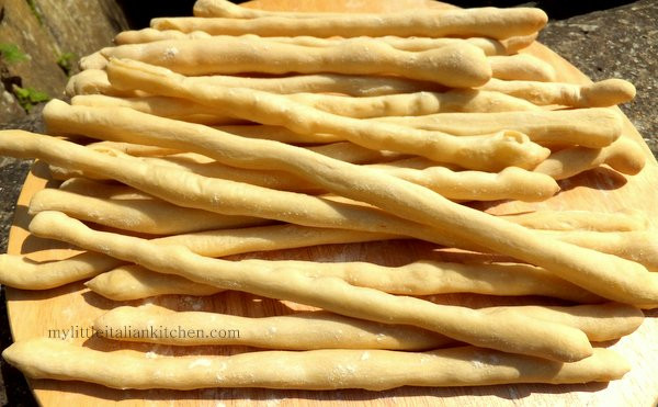 Bread Sticks Recipe
 Italian Breadsticks Grissini Recipe