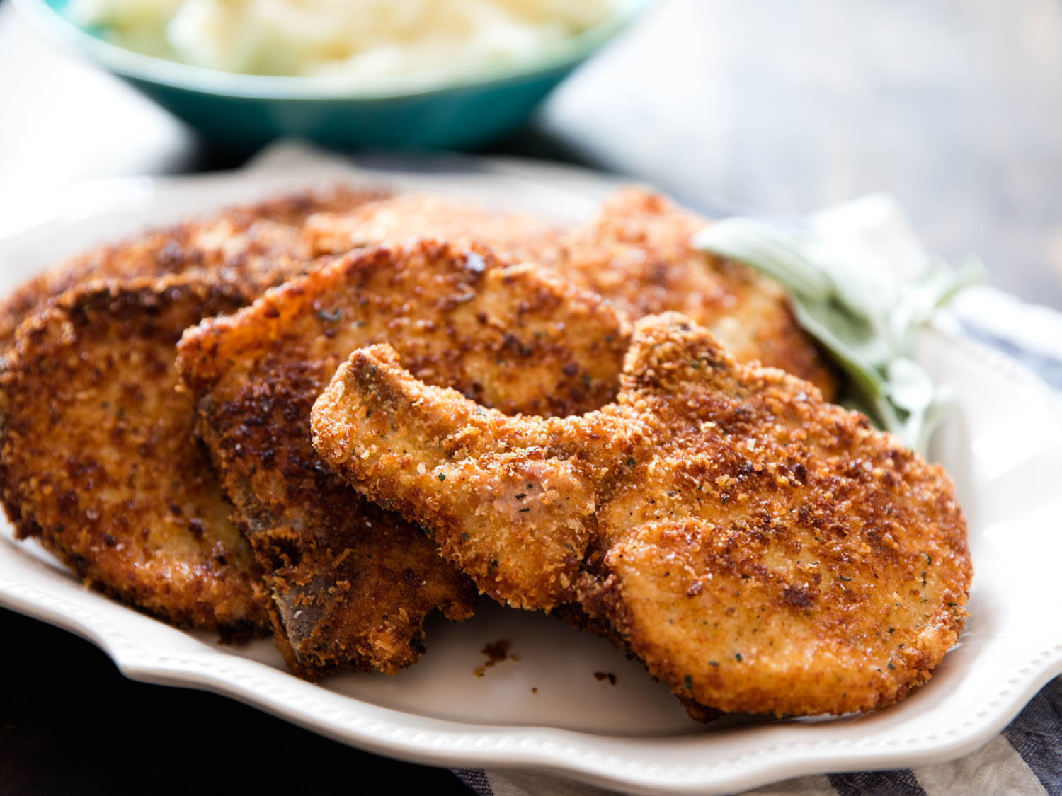 Breaded Baked Pork Chops
 How to Make Breaded Pork Chops