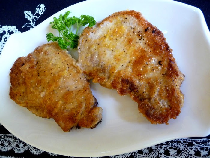 Breaded Fried Pork Chops
 SPLENDID LOW CARBING BY JENNIFER ELOFF BREADED FRIED PORK