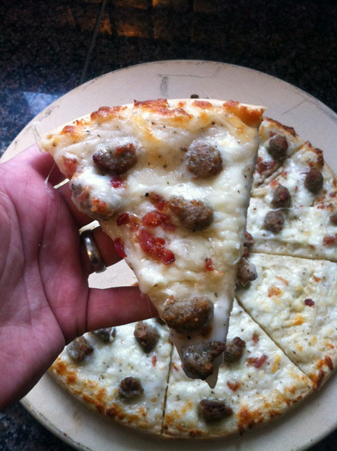 Breakfast Pizza With Gravy
 breakfast pizza with gravy