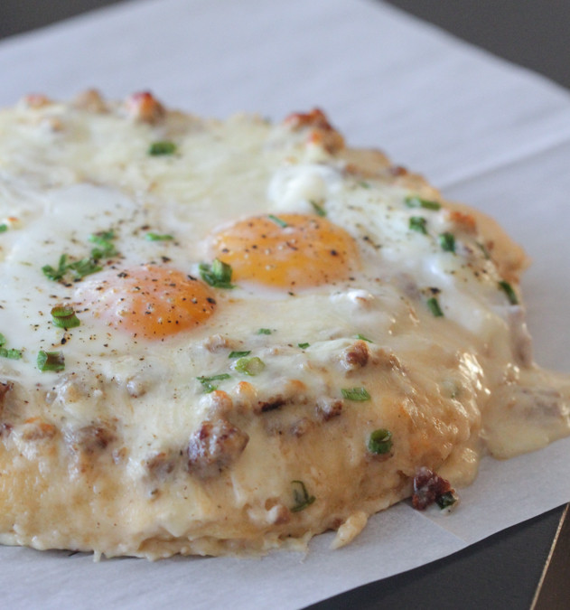 Breakfast Sausage Gravy
 breakfast pizza with gravy