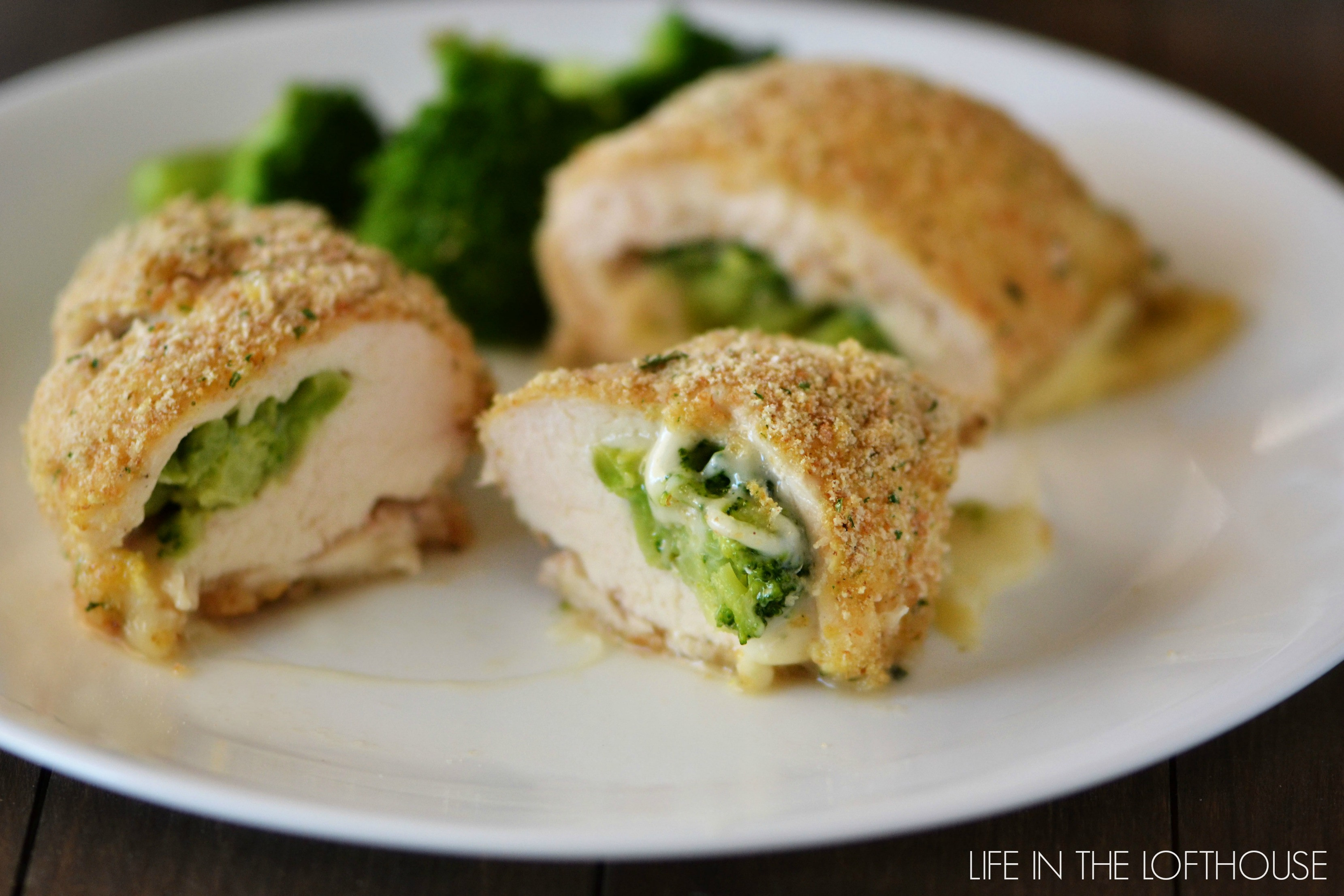 Broccoli And Cheese Stuffed Chicken
 Broccoli and Cheese Stuffed Chicken